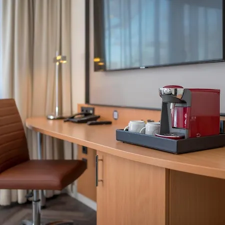 美居科隆贝佛斯特拉瑟酒店