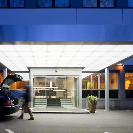 مركيور كولن بيلفورتشتراسيه 4*